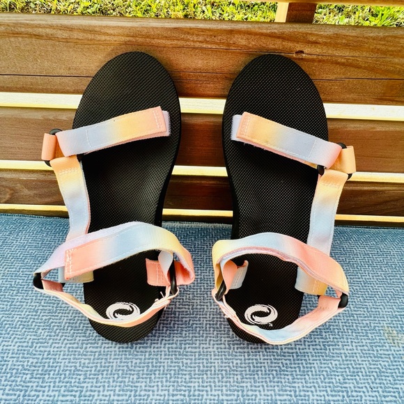 O’Rageous Women’s Tie Dye Sport Sandals - Picture 4 of 6